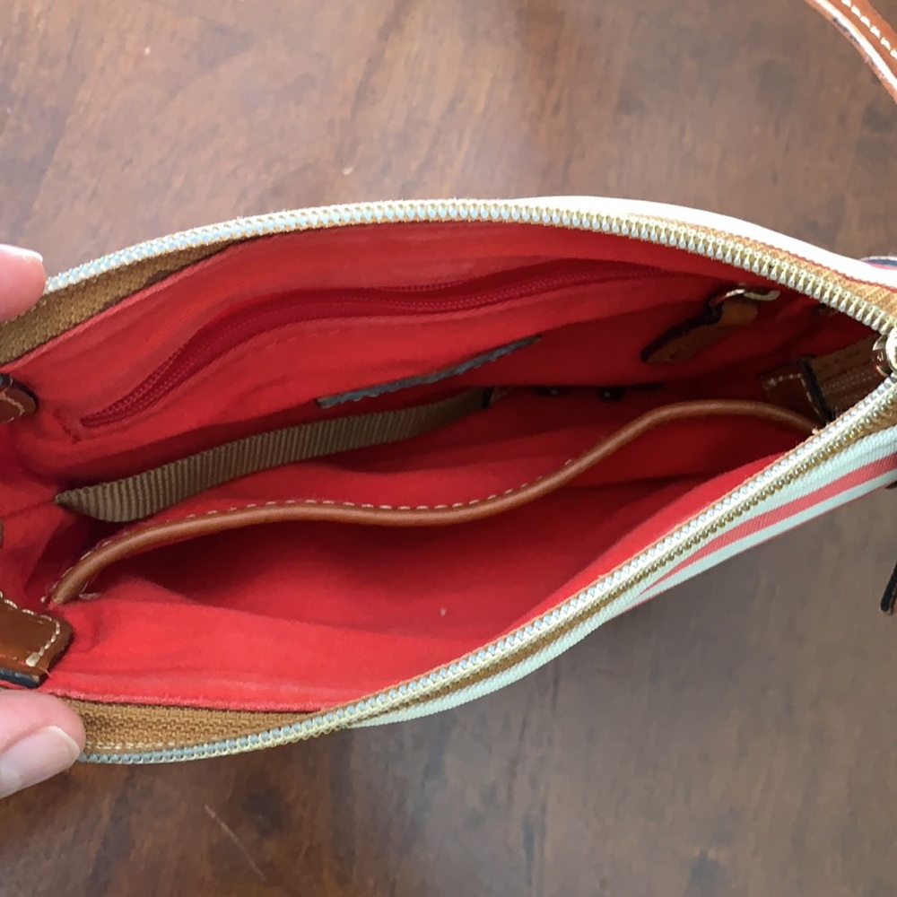 Dooney & Bourke crossbody - Picture 3 of 7